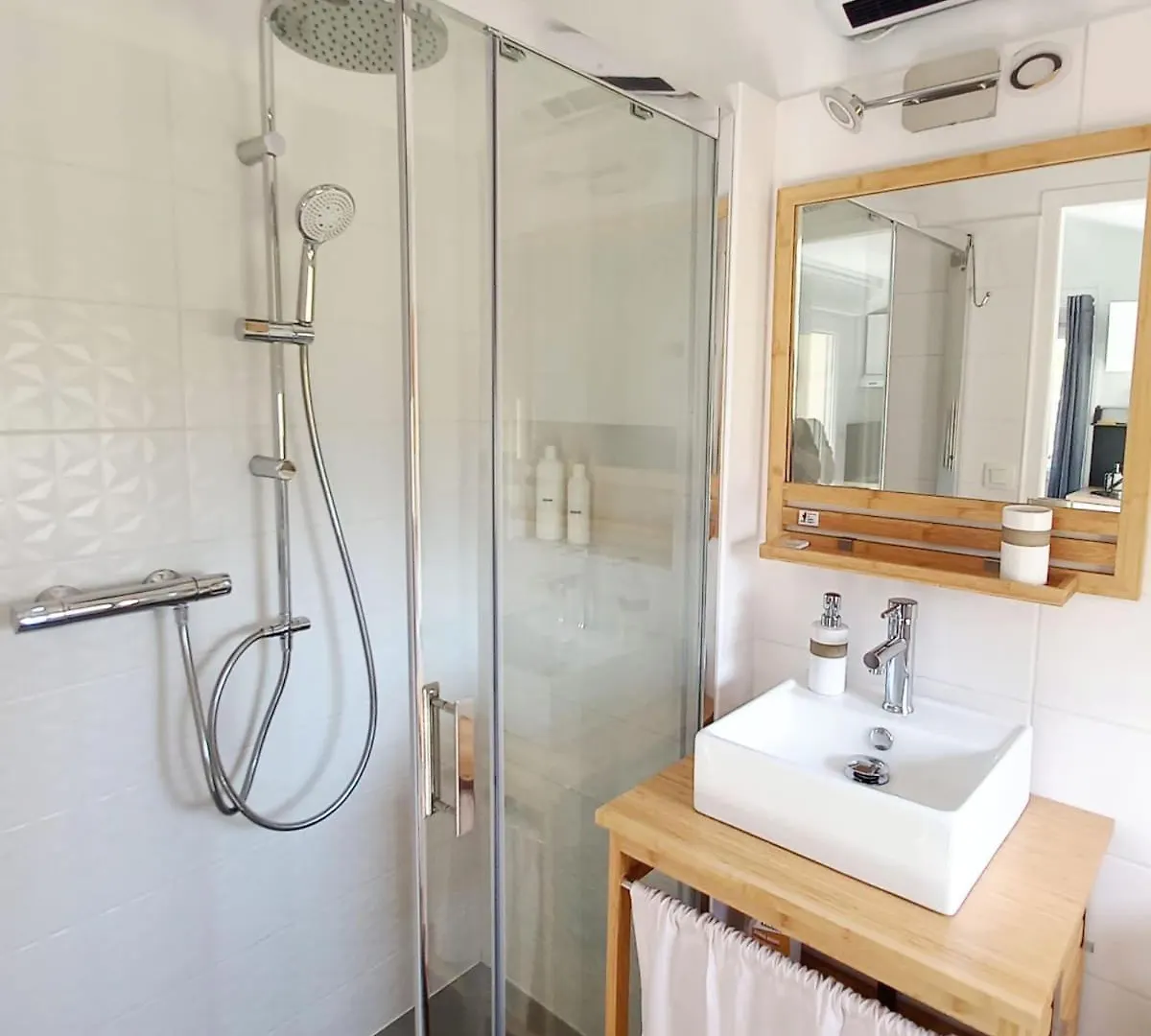 Studio Cosy - Petit-Dejeuner Et Acces Jacuzzi Inclus Rouffire فرنسا